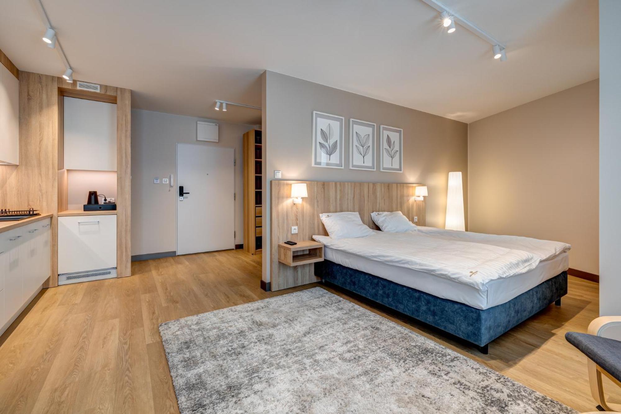 King Galaxy Apartment *