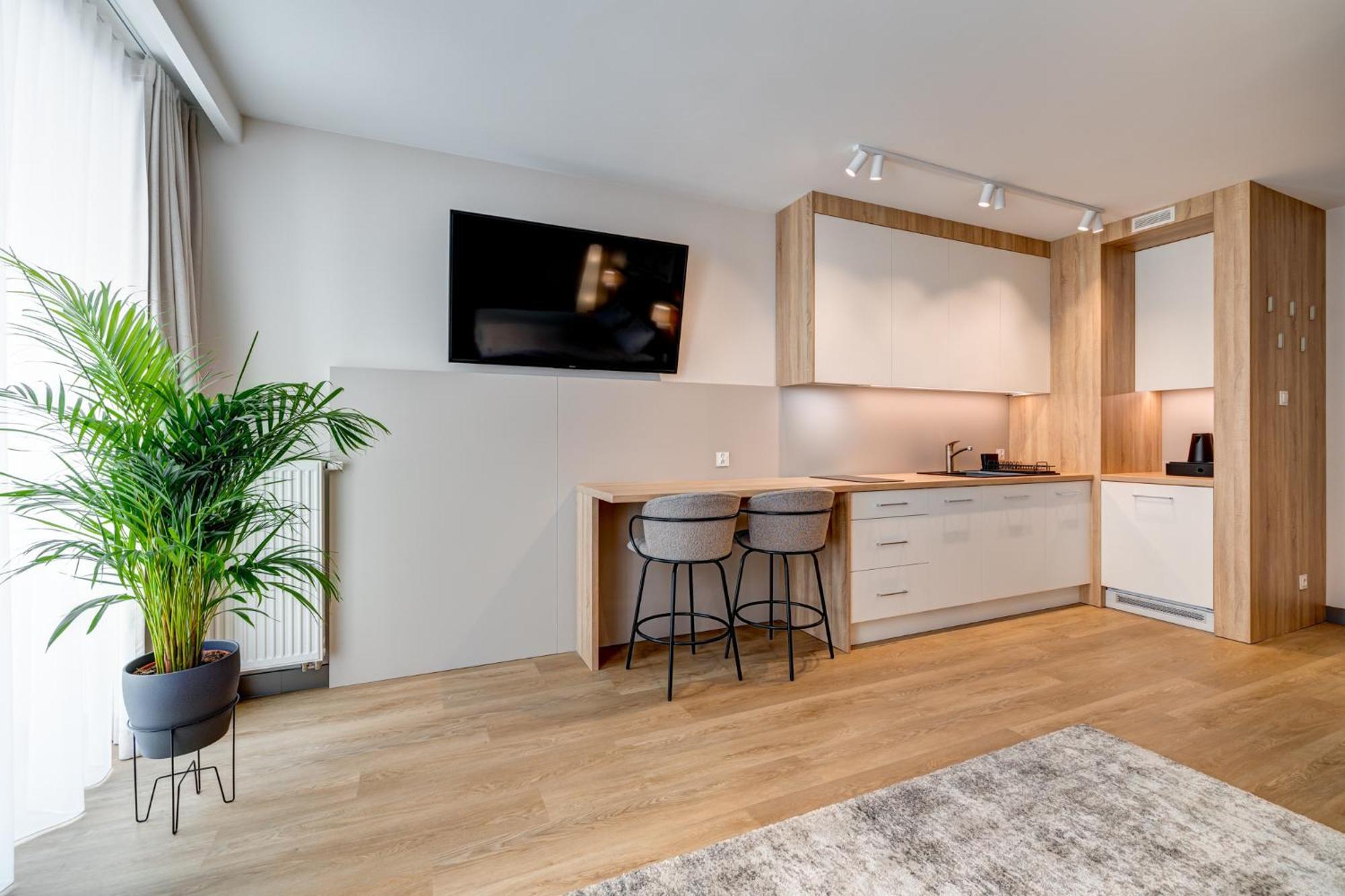 King Galaxy Apartment *