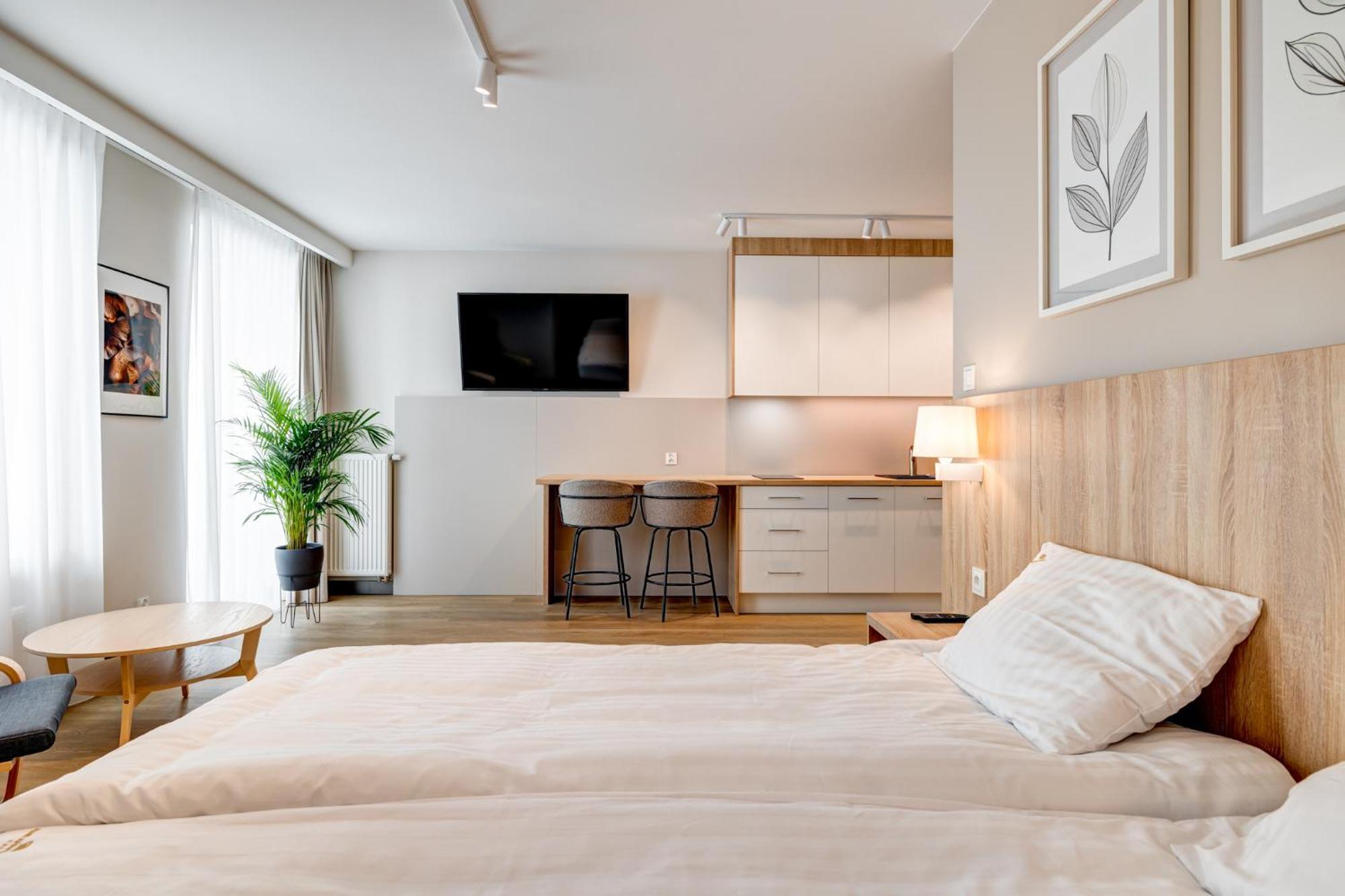 King Galaxy Apartment *